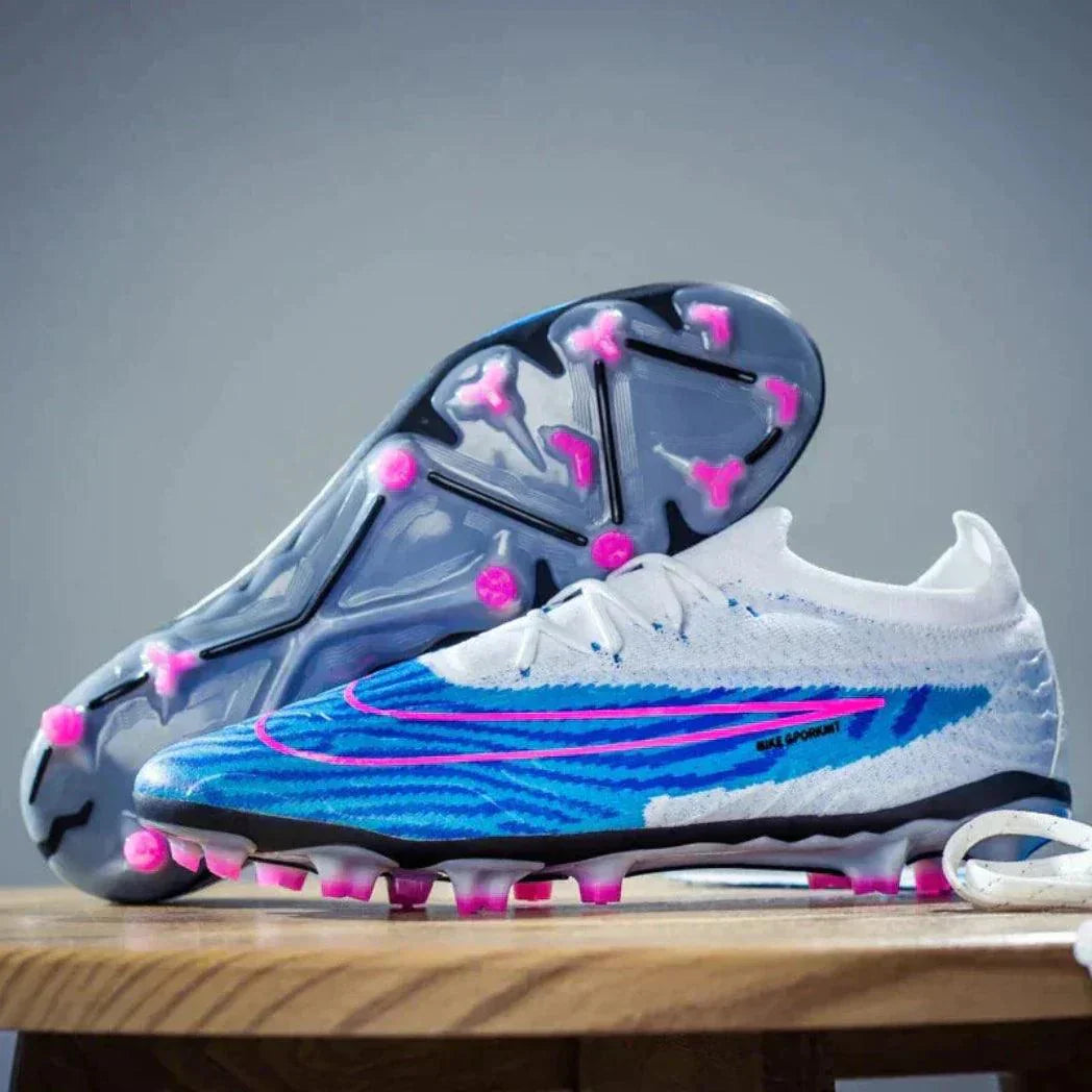 Professional Field Soccer Cleats | Total Power - MoveUP Outlet